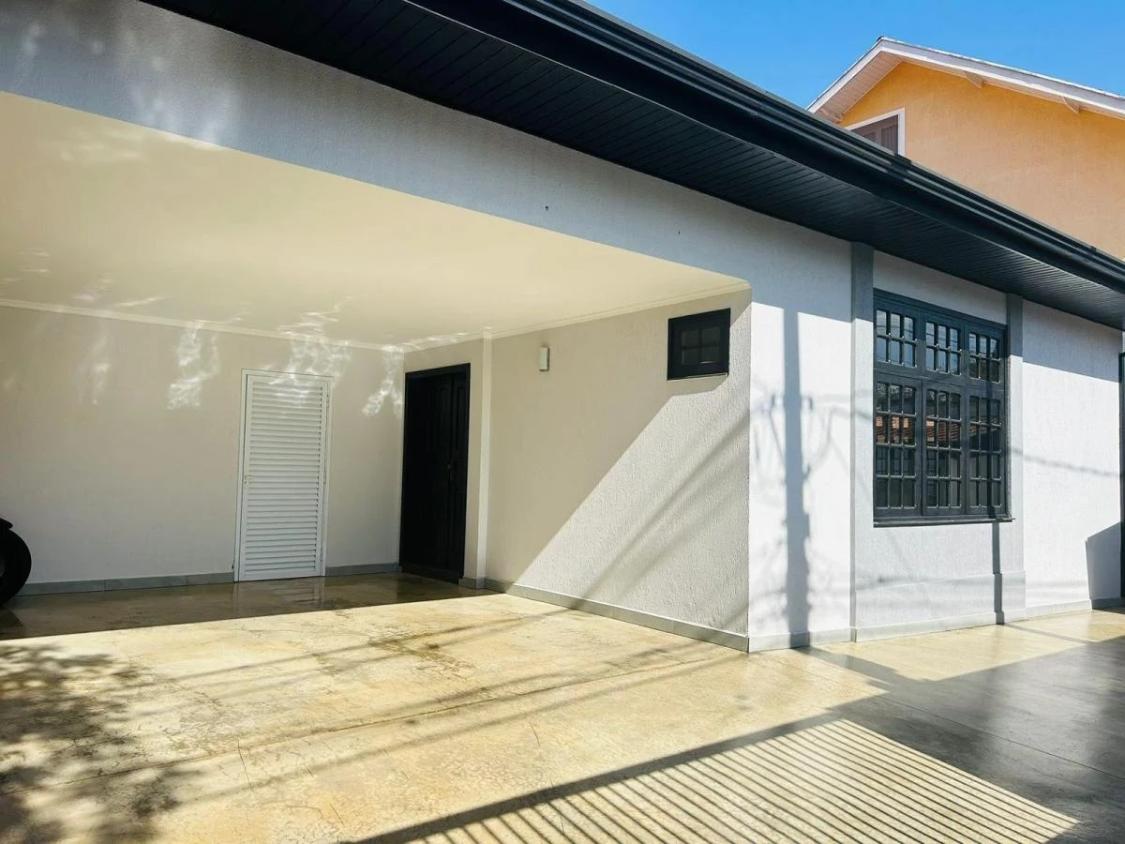 Casa à venda com 4 quartos, 400m² - Foto 2