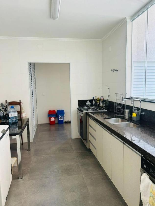 Casa à venda com 4 quartos, 400m² - Foto 10