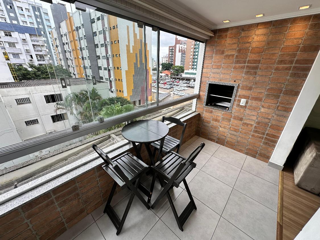 Apartamento à venda com 2 quartos, 70m² - Foto 13