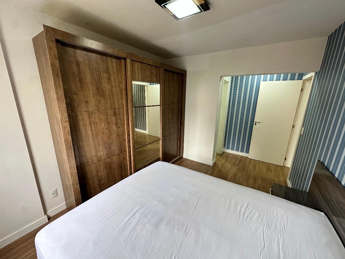 Apartamento à venda com 2 quartos, 70m² - Foto 14