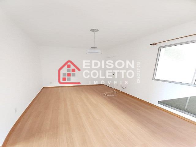 Apartamento à venda com 2 quartos, 46m² - Foto 2