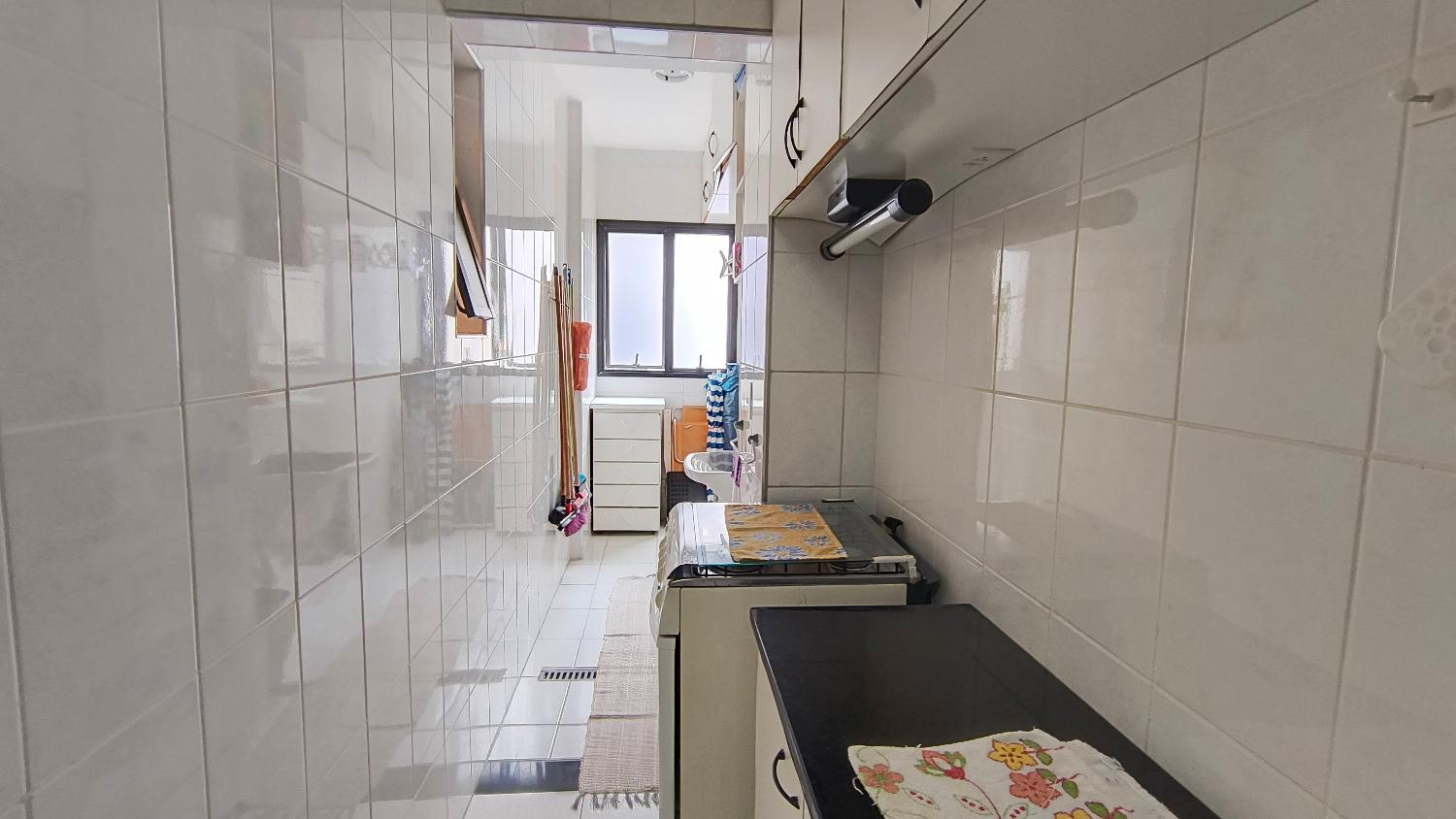 Apartamento à venda com 2 quartos, 62m² - Foto 11