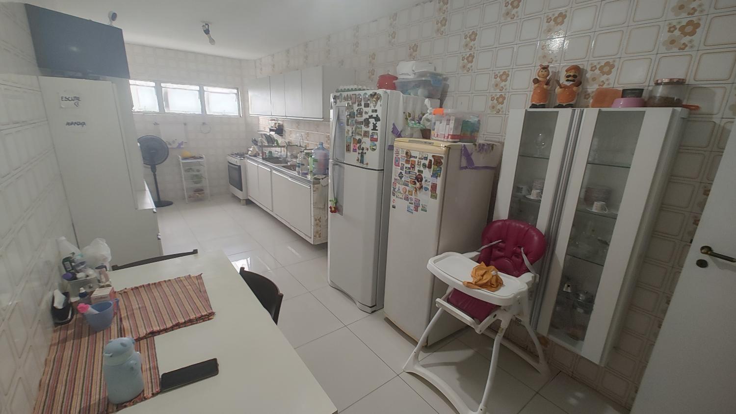 Apartamento à venda com 3 quartos, 135m² - Foto 17