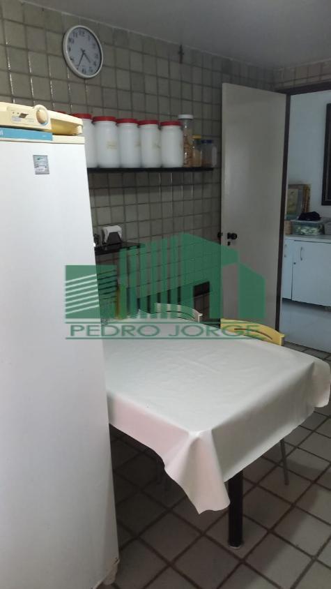 Apartamento à venda com 4 quartos, 220m² - Foto 7