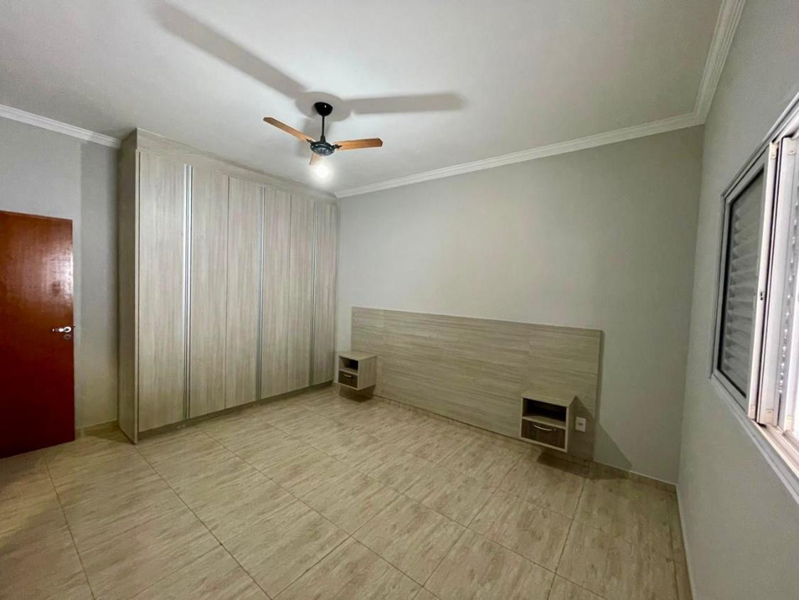 Casa à venda com 3 quartos, 114m² - Foto 11