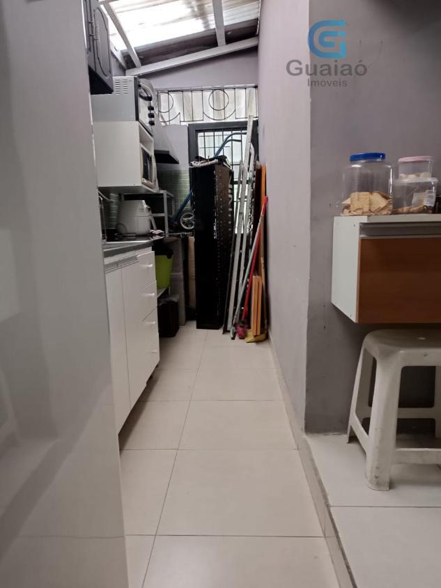 Casa à venda com 2 quartos, 70m² - Foto 10