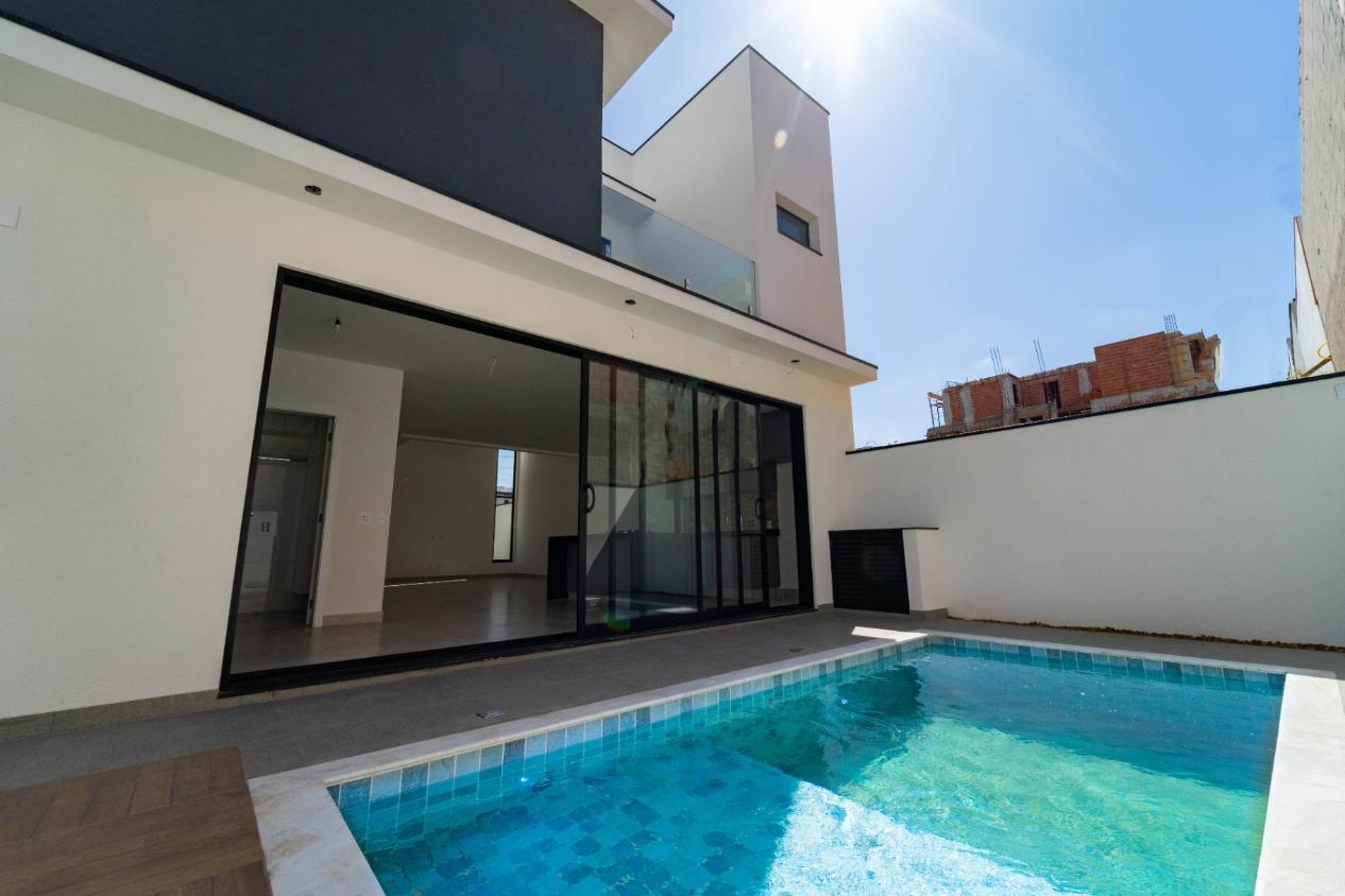 Casa à venda com 3 quartos, 215m² - Foto 2