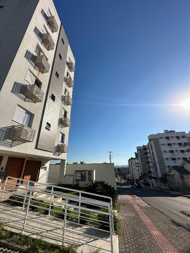 Apartamento à venda com 3 quartos, 93m² - Foto 3