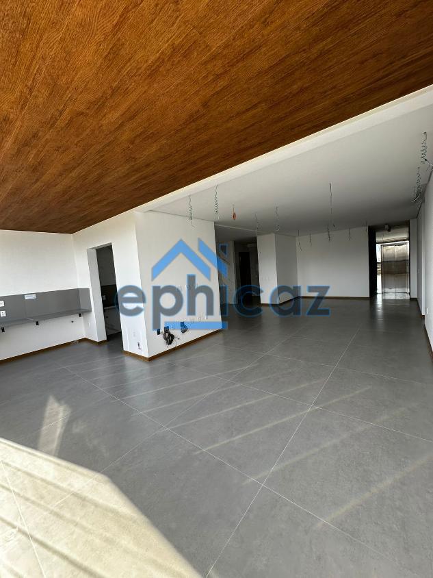 Apartamento à venda com 4 quartos, 207m² - Foto 18