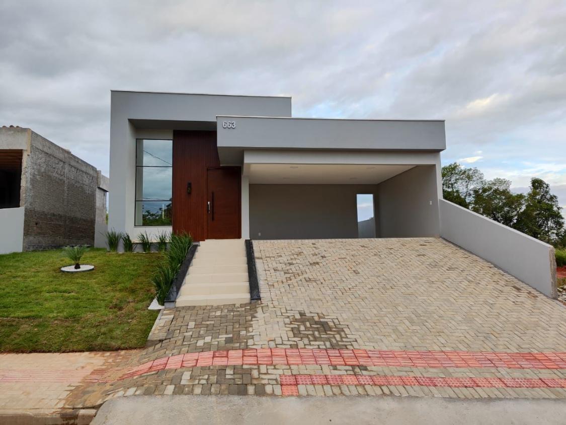 Casa à venda com 3 quartos, 160m² - Foto 1