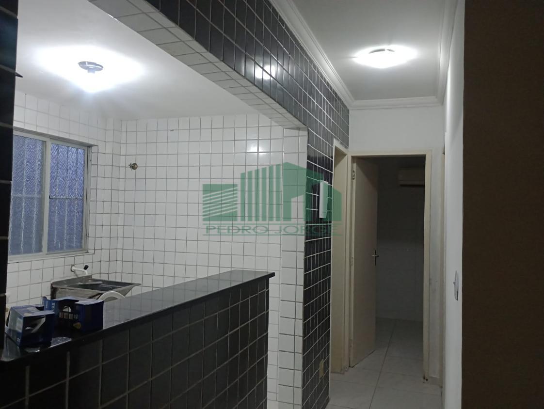 Apartamento à venda com 2 quartos, 45m² - Foto 2