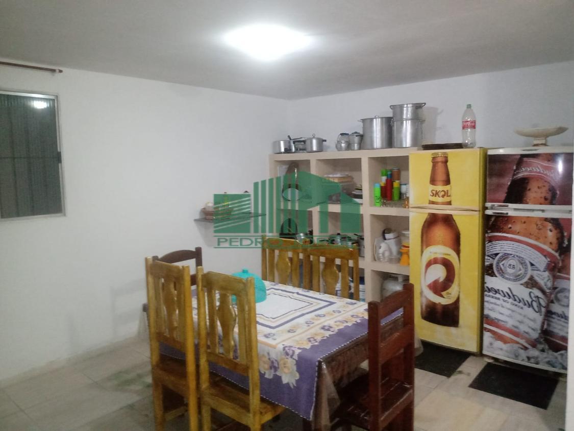 Casa à venda com 5 quartos, 200m² - Foto 3