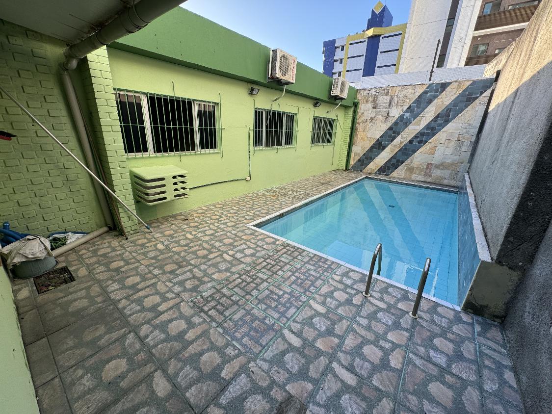 Casa à venda e aluguel com 3 quartos, 215m² - Foto 17