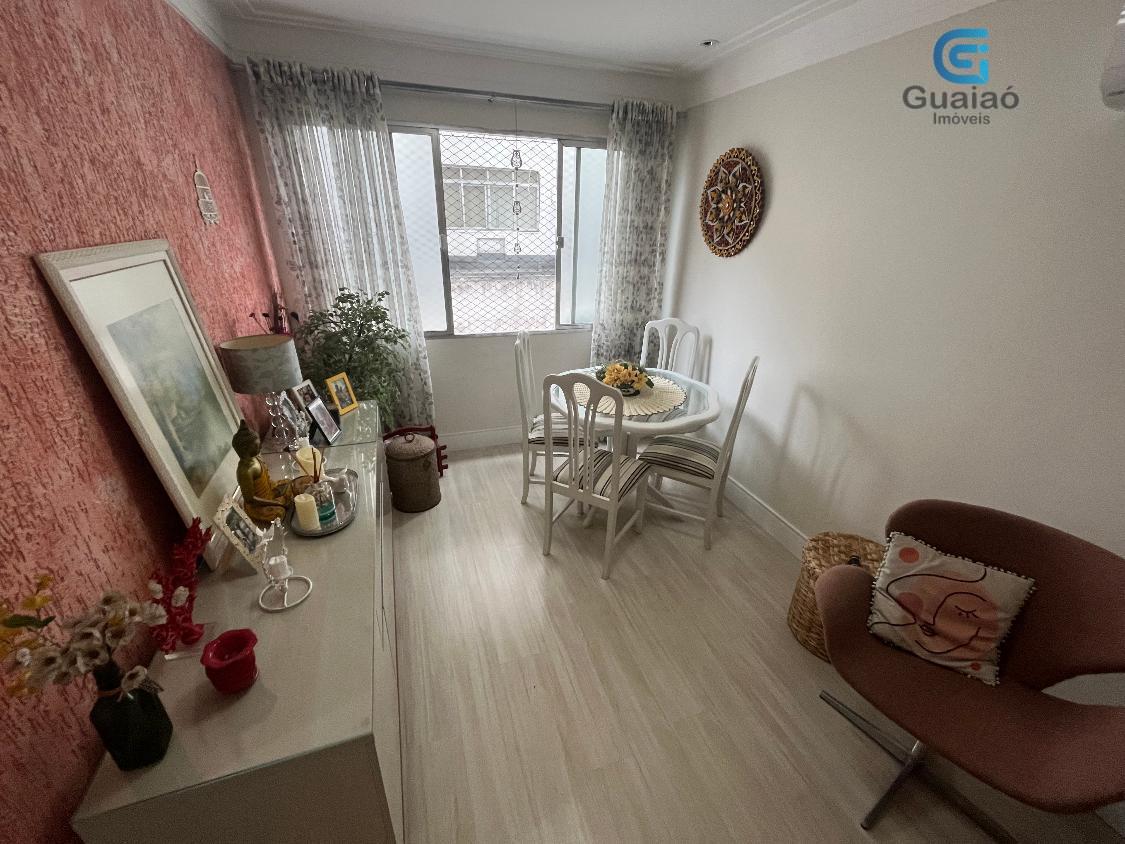 Apartamento à venda com 2 quartos, 70m² - Foto 3