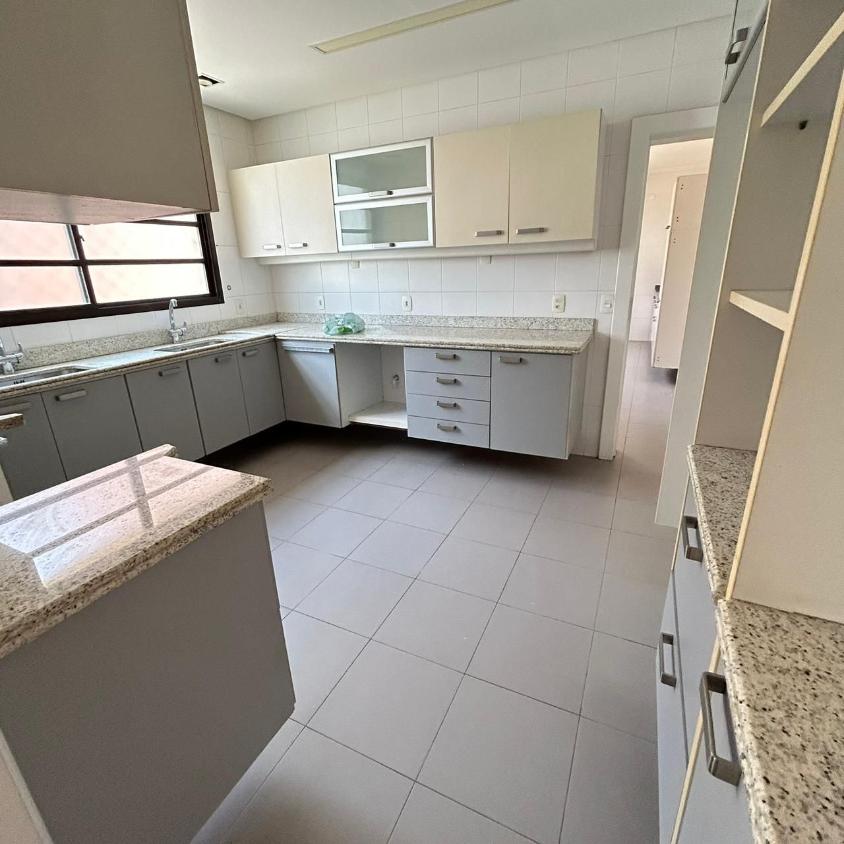 Apartamento à venda com 5 quartos, 250m² - Foto 9