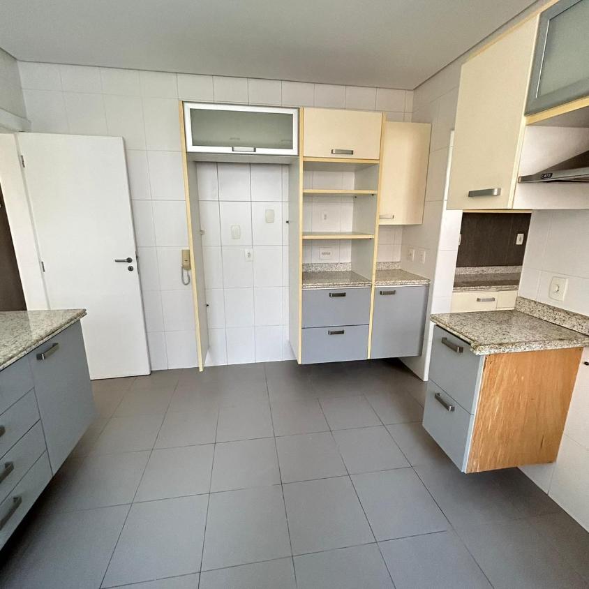 Apartamento à venda com 5 quartos, 250m² - Foto 13