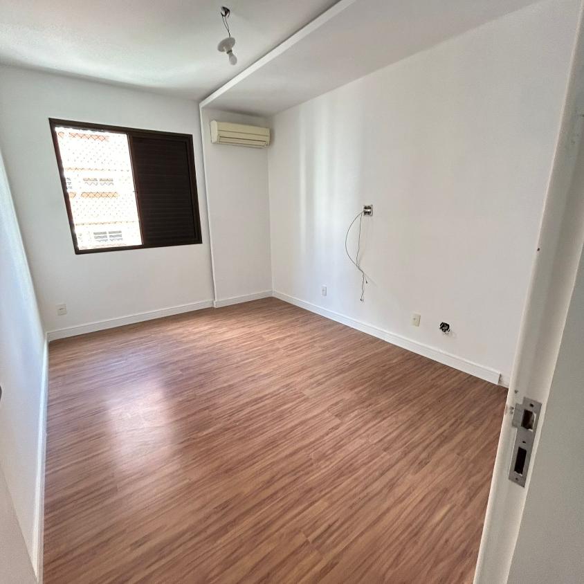 Apartamento à venda com 5 quartos, 250m² - Foto 17