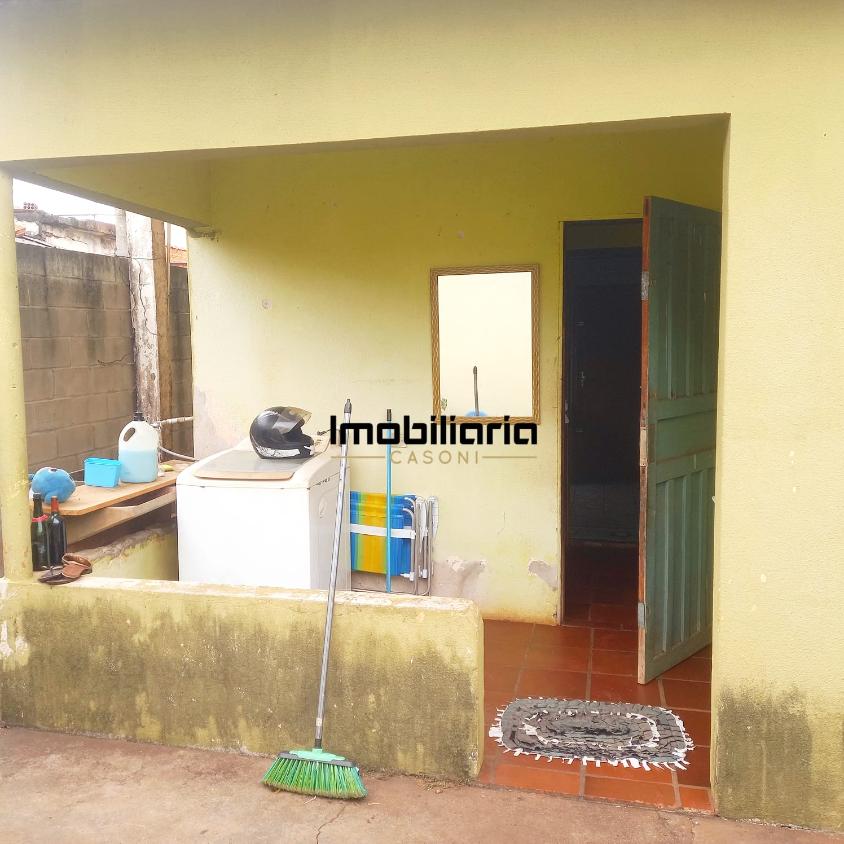 Casa à venda com 2 quartos, 300m² - Foto 15