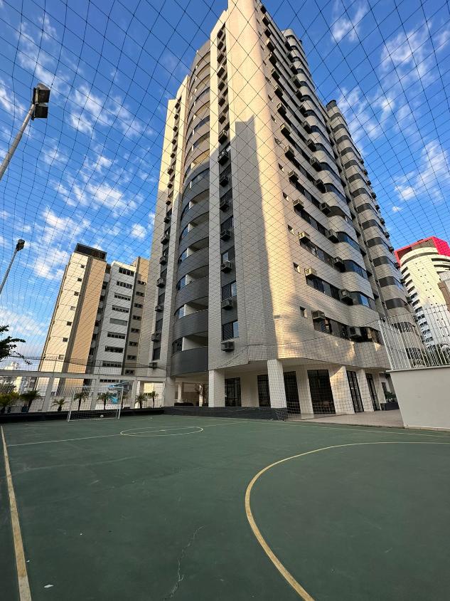 Apartamento à venda com 3 quartos, 162m² - Foto 9