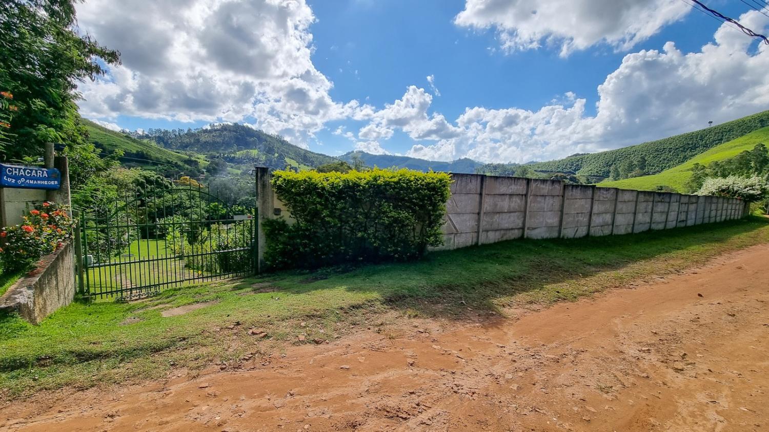 Fazenda à venda com 3 quartos, 6050m² - Foto 1