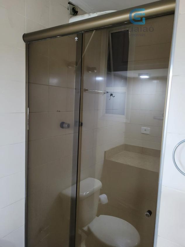 Apartamento para alugar com 3 quartos, 147m² - Foto 12