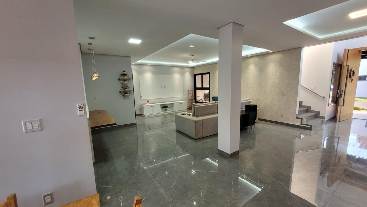 Casa de Condomínio à venda com 4 quartos, 355m² - Foto 1