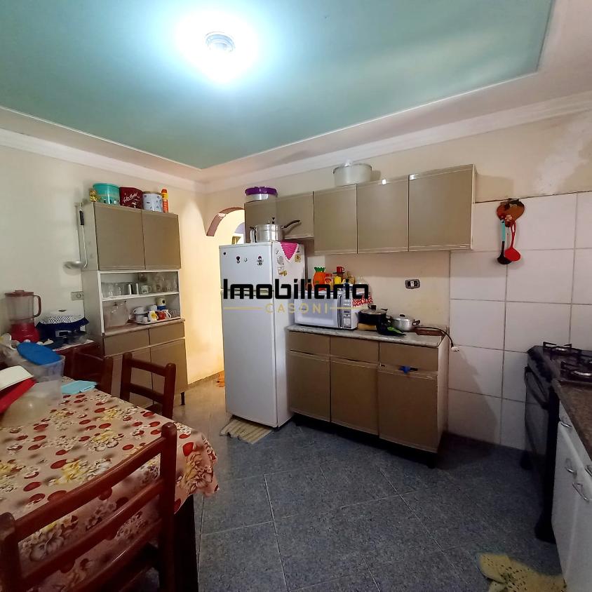 Casa à venda com 3 quartos, 300m² - Foto 4