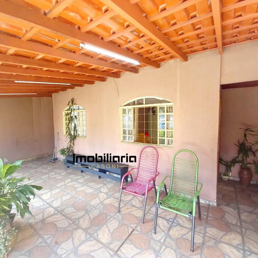 Casa à venda com 3 quartos, 300m² - Foto 10