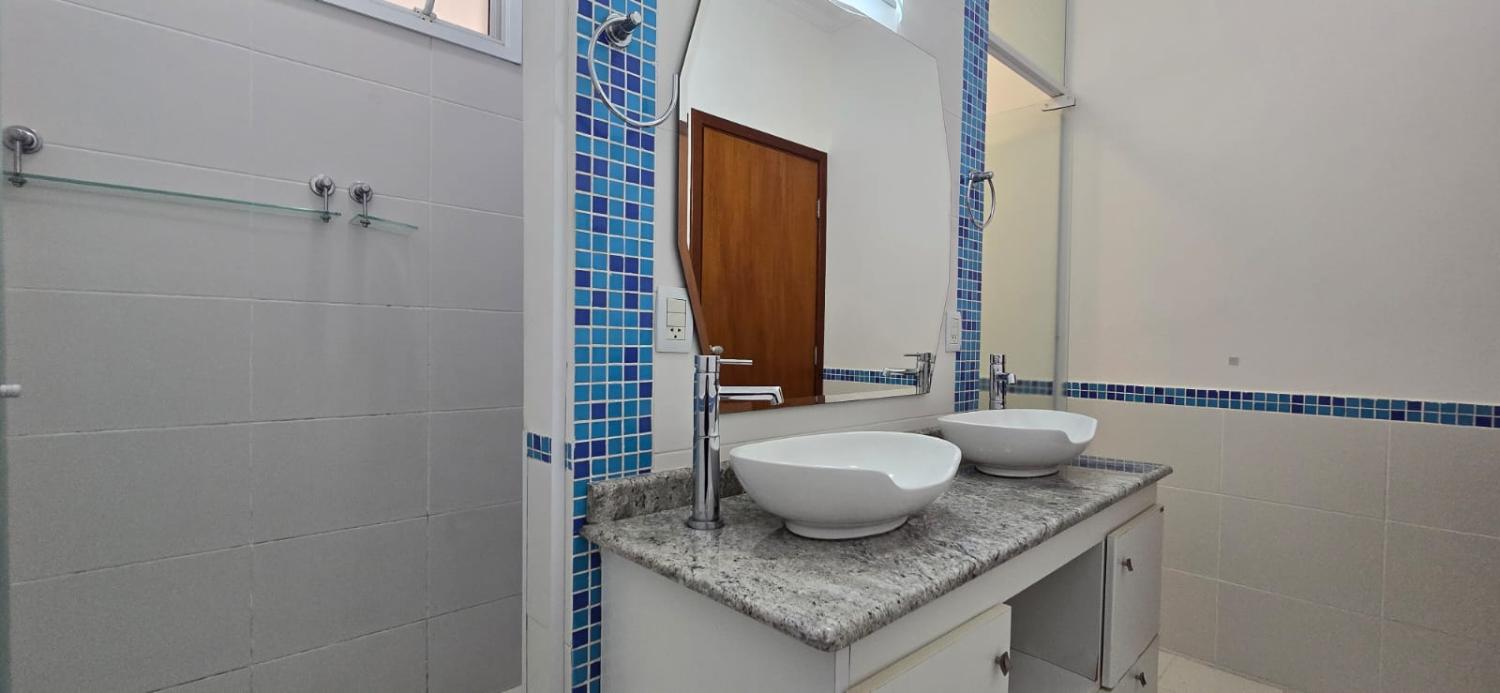 Casa de Condomínio à venda com 4 quartos, 350m² - Foto 25