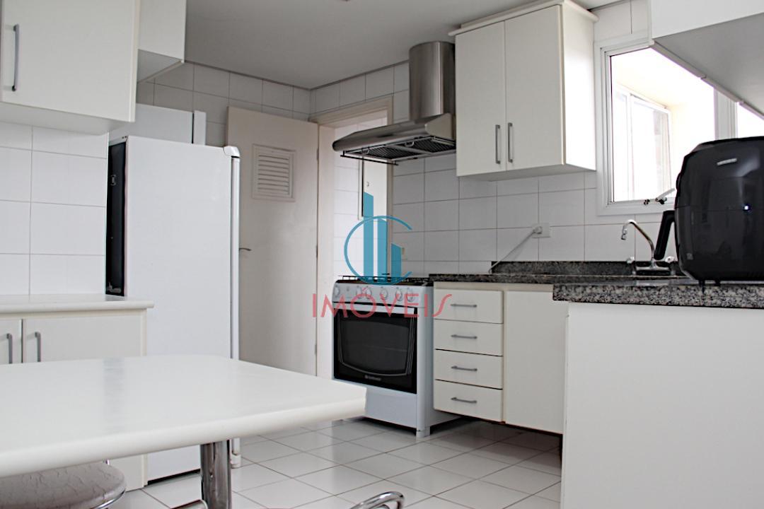 Apartamento à venda com 4 quartos, 154m² - Foto 13