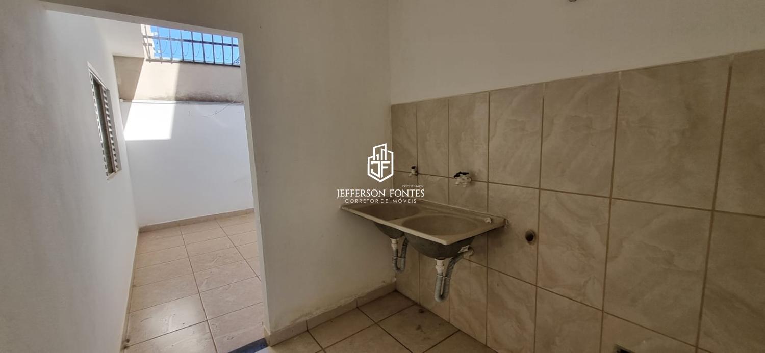 Casa à venda com 3 quartos, 101m² - Foto 14