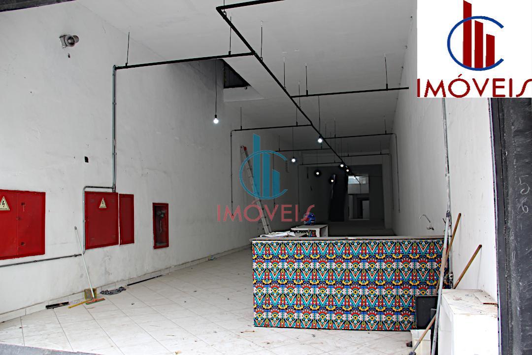 Prédio Inteiro à venda e aluguel, 899m² - Foto 1