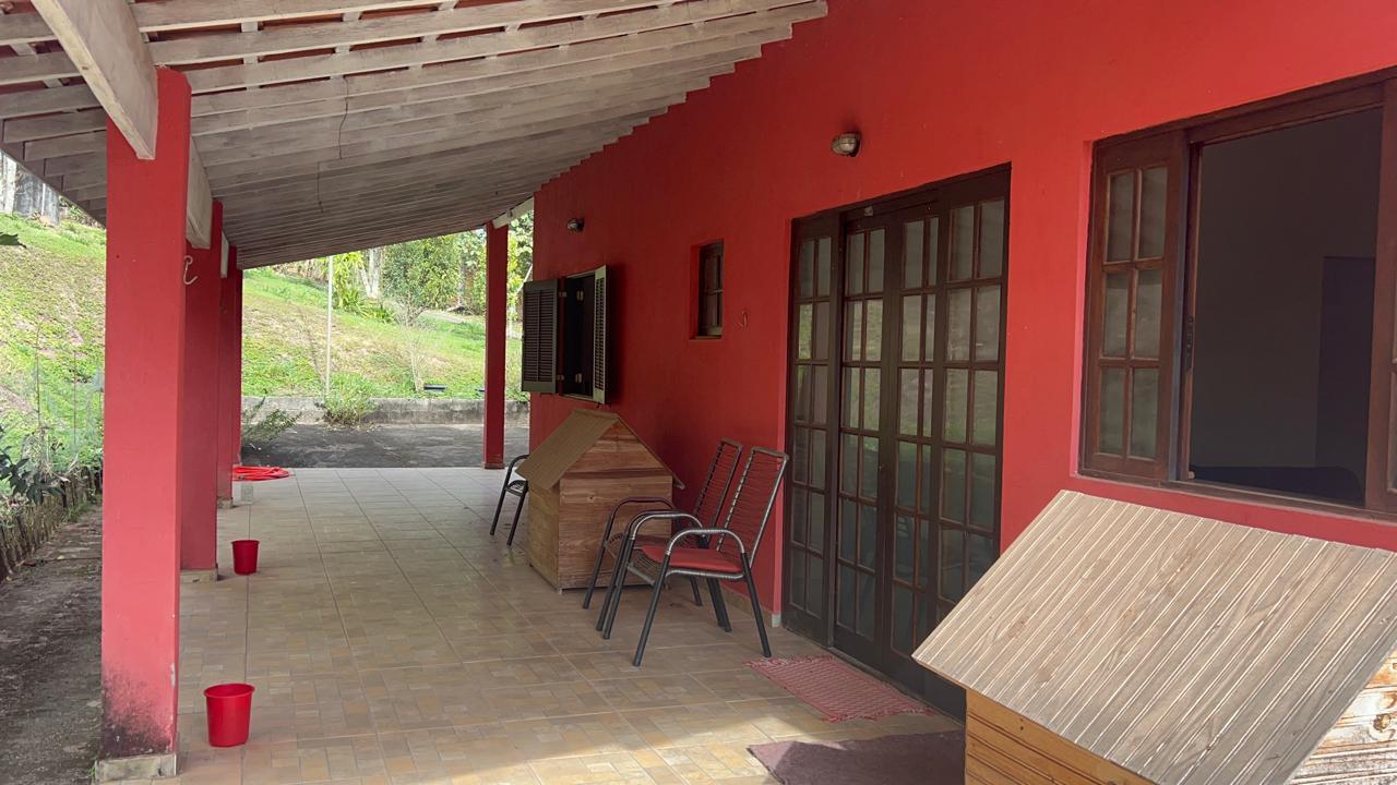 Fazenda à venda com 3 quartos, 2224m² - Foto 2