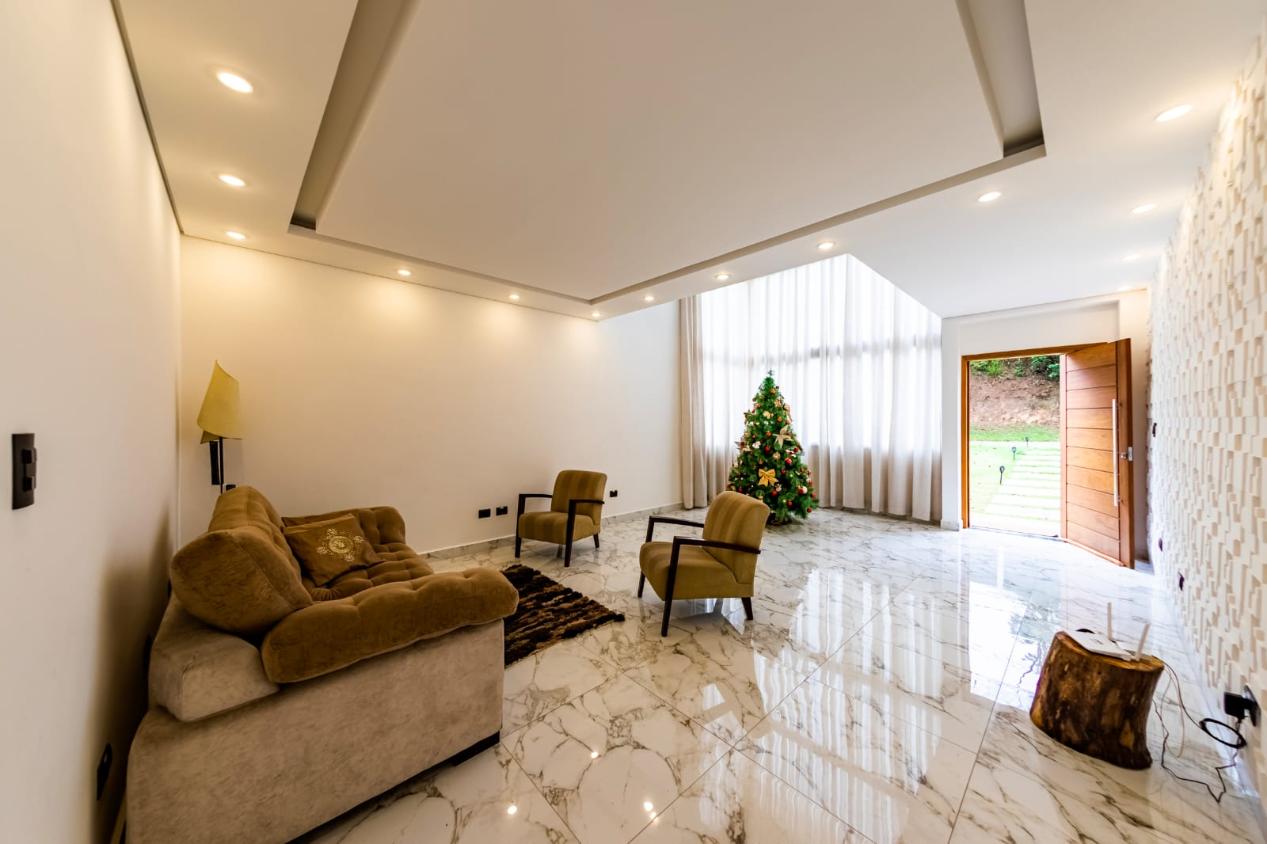 Casa de Condomínio à venda com 4 quartos, 352m² - Foto 1