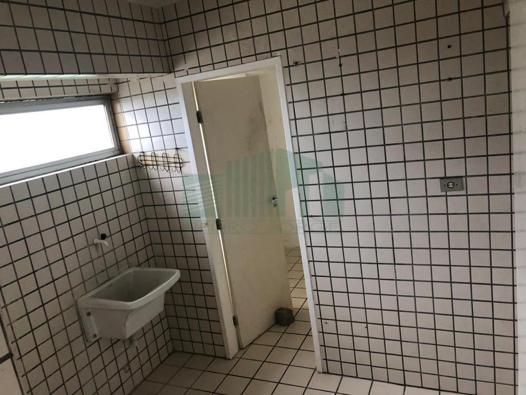 Apartamento à venda com 3 quartos, 120m² - Foto 22