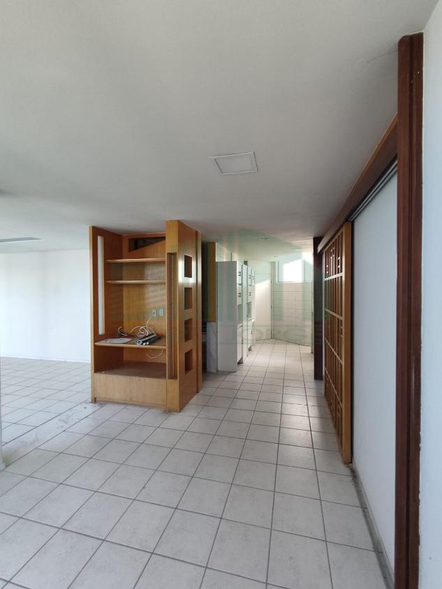 Apartamento à venda com 3 quartos, 201m² - Foto 8