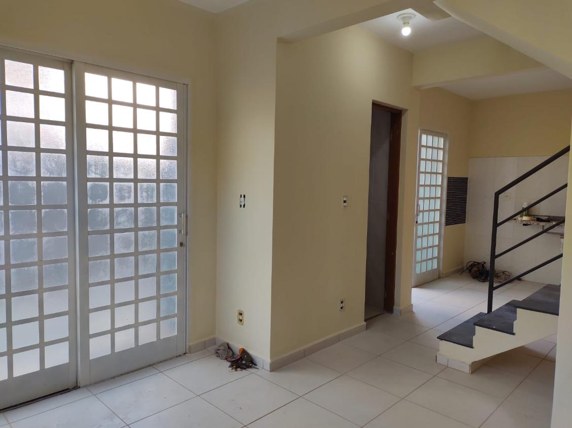 Sobrado à venda com 2 quartos, 70m² - Foto 2