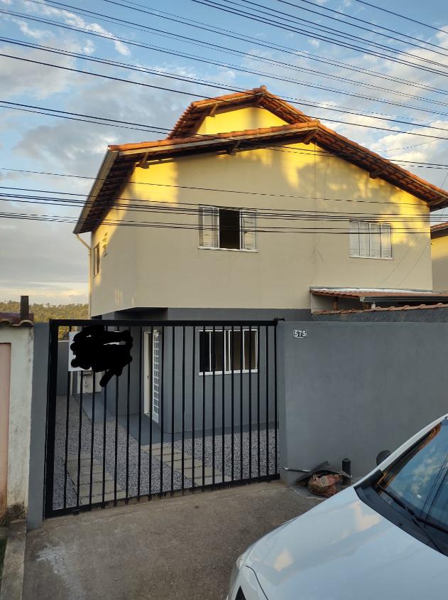 Sobrado à venda com 2 quartos, 70m² - Foto 1