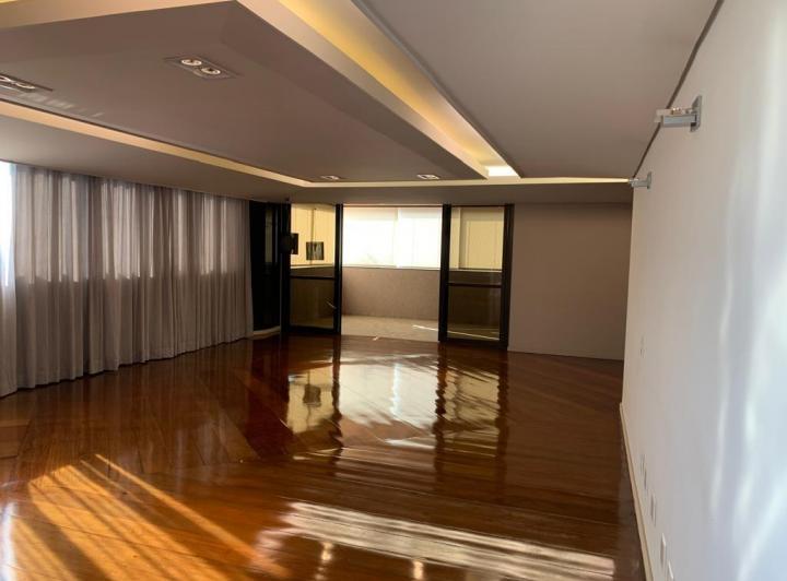 Apartamento à venda com 4 quartos, 255m² - Foto 6