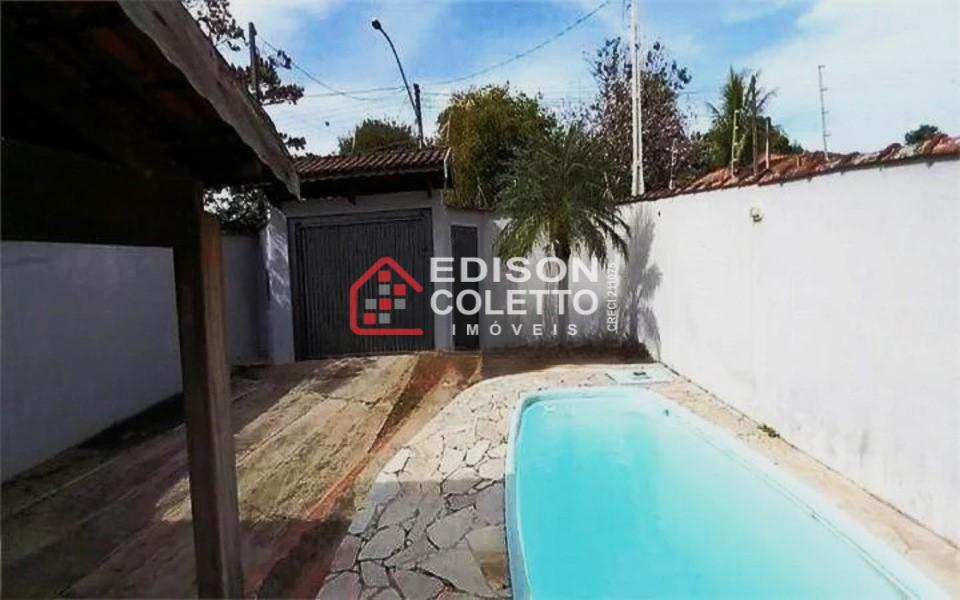 Casa à venda com 3 quartos, 140m² - Foto 2