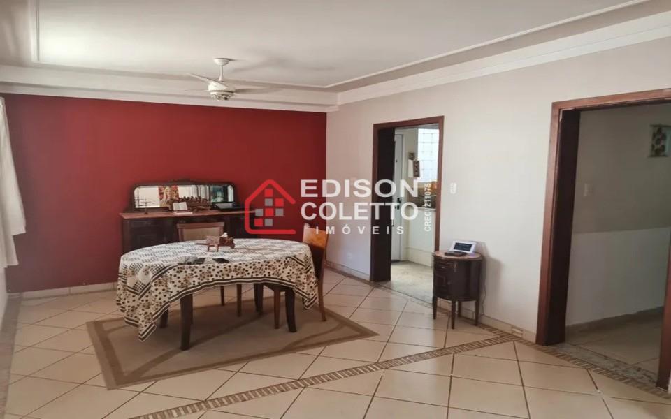 Casa à venda com 3 quartos, 140m² - Foto 14