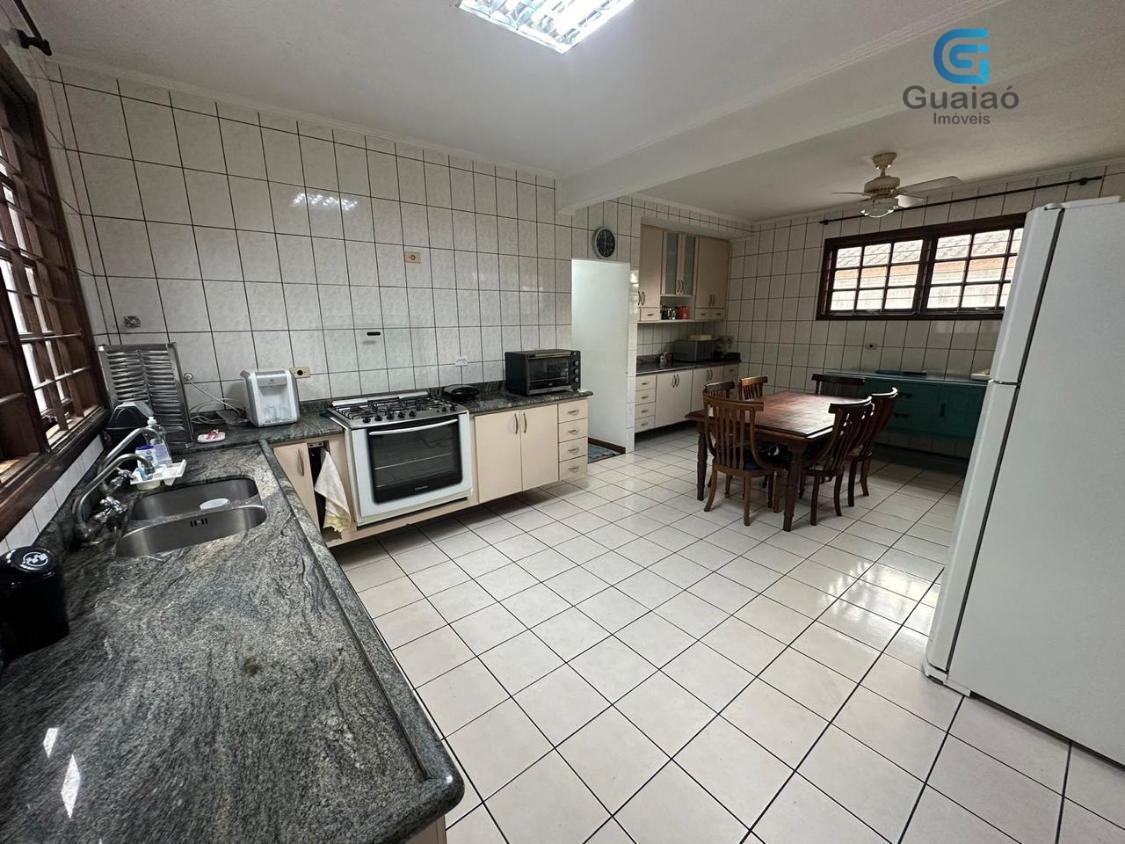 Sobrado à venda com 5 quartos, 300m² - Foto 11