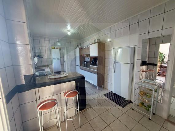 Casa à venda com 2 quartos, 150m² - Foto 25