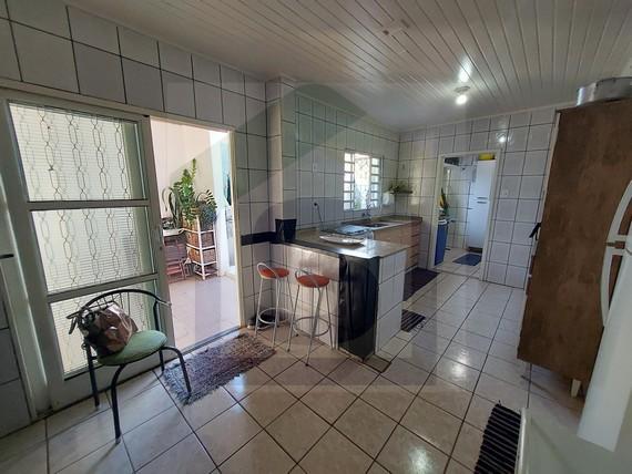 Casa à venda com 2 quartos, 150m² - Foto 26