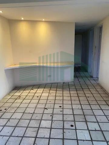 Apartamento à venda com 3 quartos, 95m² - Foto 2