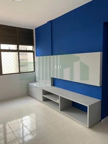 Apartamento à venda com 2 quartos, 73m² - Foto 2