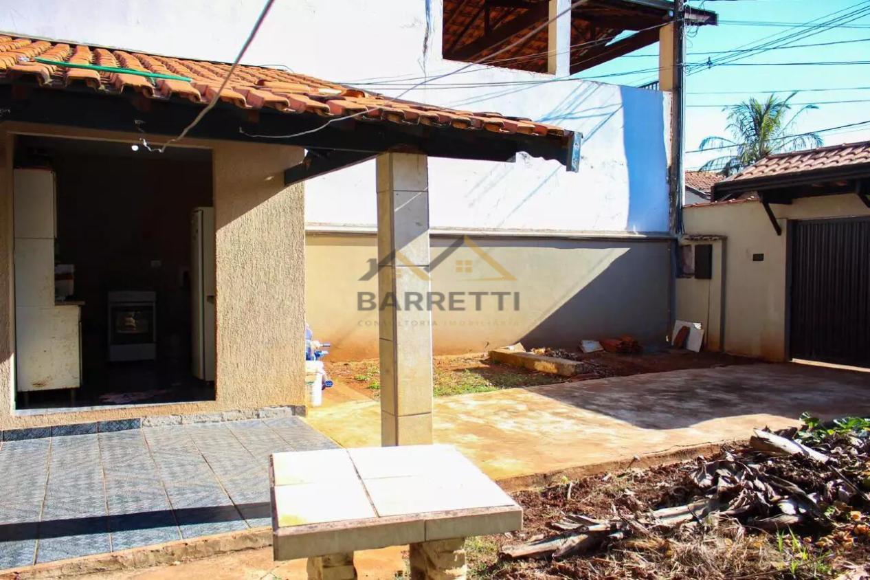 Casa à venda com 4 quartos, 160m² - Foto 4