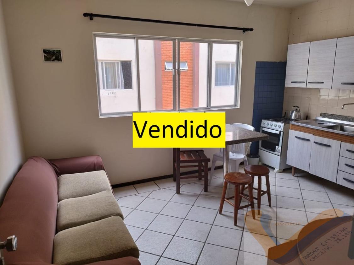 Apartamento à venda com 1 quarto, 40m² - Foto 2