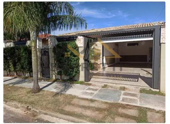 Casa à venda com 3 quartos, 200m² - Foto 2