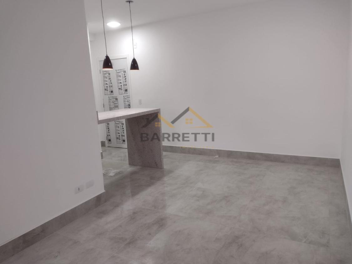 Apartamento à venda com 2 quartos, 72m² - Foto 2